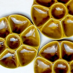 5 assiettes à coquillages des années 70