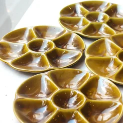 5 assiettes à coquillages des années 70