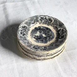 7 assiettes à dessert anciennes