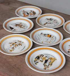 8 assiettes à dessert parlantes vintage
