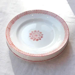6 assiettes plates aux arabesques