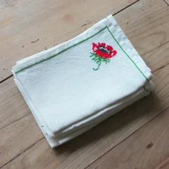 6 serviettes anciennes brodées aux coquelicots