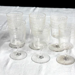 6 verres à vin gravés