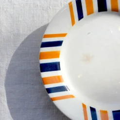 Assiette sur pied basque