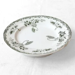 Assiette sur pied en terre de fer