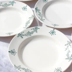 Assiettes anciennes en terre de fer