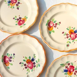 Assiettes crème aux fleurs peintes