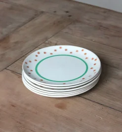 Assiettes en faïence vintage