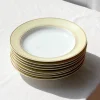 Assiettes jaune pâle en porcelaine de Limoges