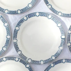 Assiettes plates en terre de fer décor encre