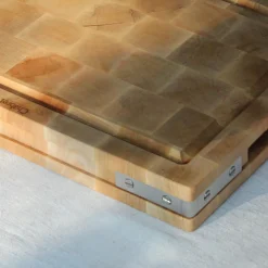 Billot de cuisine avec équerre