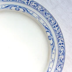 Grand plat ancien en terre de fer