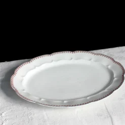 Grand plat ovale en porcelaine