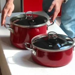 Grande marmite en acier émaillé