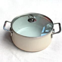 Grande marmite en acier émaillé