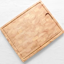 Grande planche à découper avec rigole en bois d’hévéa