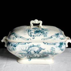 Grande soupière rectangulaire en terre de fer