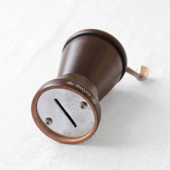 Moulin à muscade en bois avec manivelle