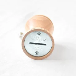 Moulin à muscade en bois avec manivelle