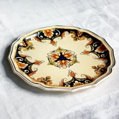 Petit plat au décor de Rouen