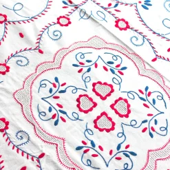 Petite nappe ancienne brodée main