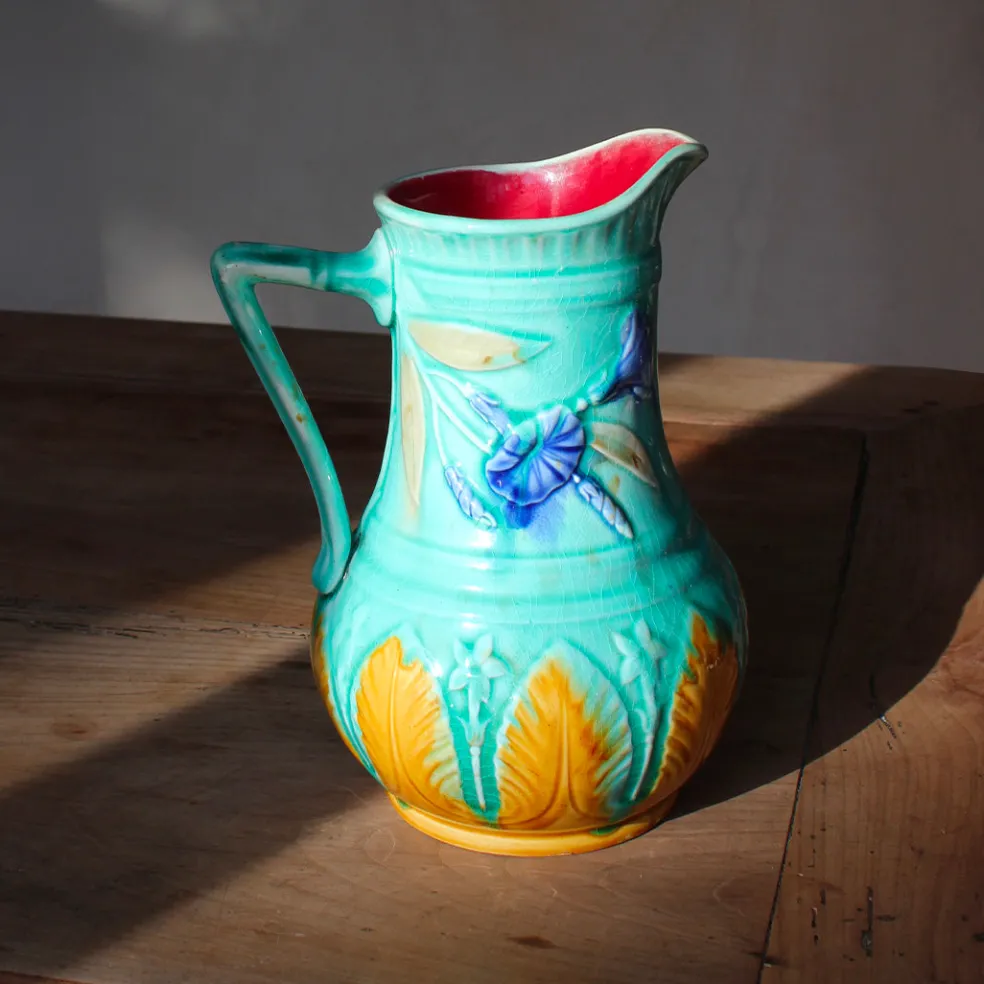 Pichet en barbotine colorée