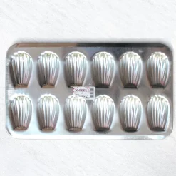 Plaque à madeleines en fer