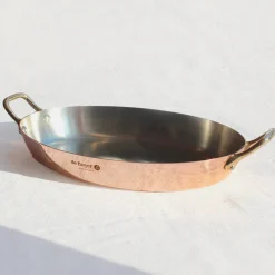 Plat à four en cuivre avec anses en laiton