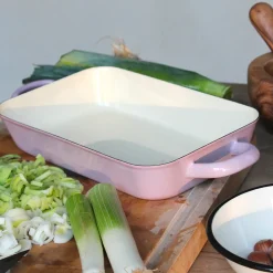 Plat à four émaillé rose - petit format