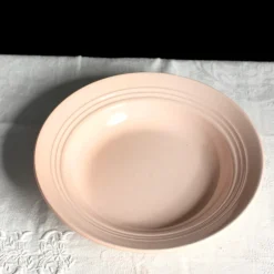 Plat de service rose poudré