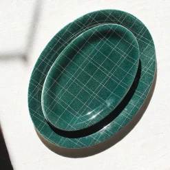 Plats ovales en faïence vert foncé