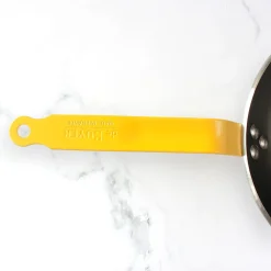 Poêle antiadhésive avec queue jaune