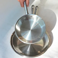 Poêle en inox 18/10 manche fixe