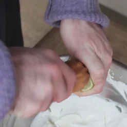 Presse-citron artisanal en bois d’olivier