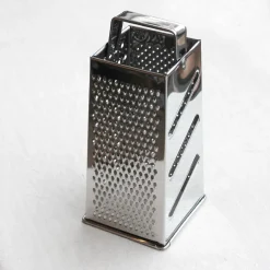 Râpe quatre faces en inox