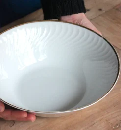 Saladier ancien en porcelain e dorée