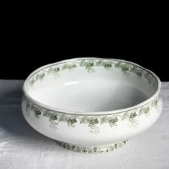 Saladier en terre de fer aux feuilles vertes