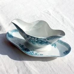 Saucière ancienne en terre de fer