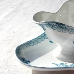 Saucière ancienne en terre de fer