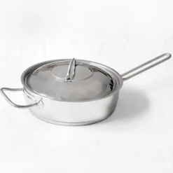 Sauteuse en inox avec couvercle