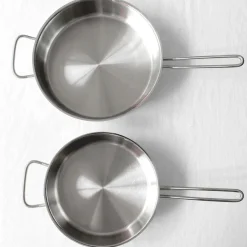 Sauteuse en inox avec couvercle