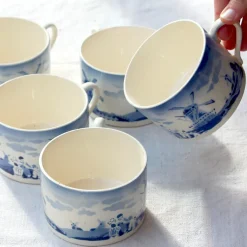 Set de cinq grandes tasses vintage
