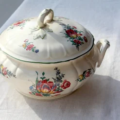 Soupière aux bouquets de fleurs