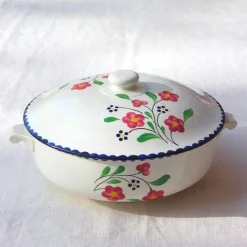 Soupière décorée d'un bouquet naïf