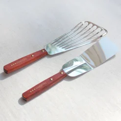 Spatule coudée manche en bois de charme