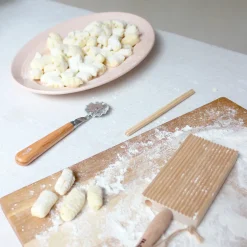 Tablette striée à gnocchis