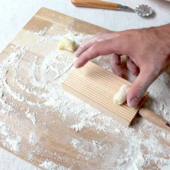 Tablette striée à gnocchis