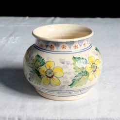 Vase en céramique vernissée fleurie