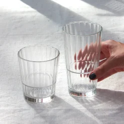 Verre à eau strié