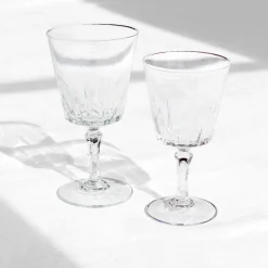 Verres à vin et à eau anciens